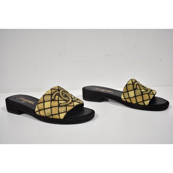 Chanel 21A Gold Black Pearl Embroidery Bead CC Logo Slide Sandal Mule Flat 37.5 - Picture 3 of 12